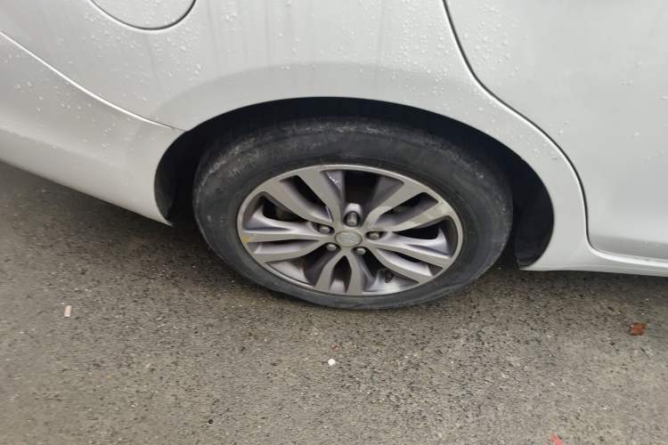 Used Buick GT 2021 Revised Version 1.3T Automatic Mild Hybrid Elite Edition Right Rear Wheel Hub