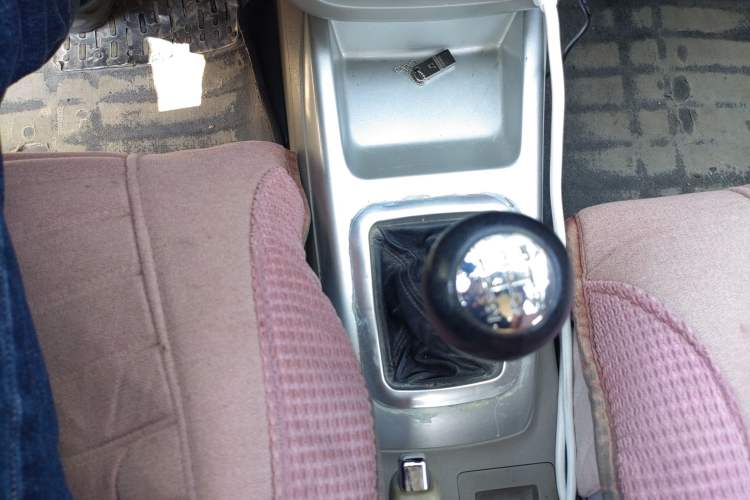 Used CHANGAN Alsvin V3 2015 1.4L Manual Meiman Model China IV Standard