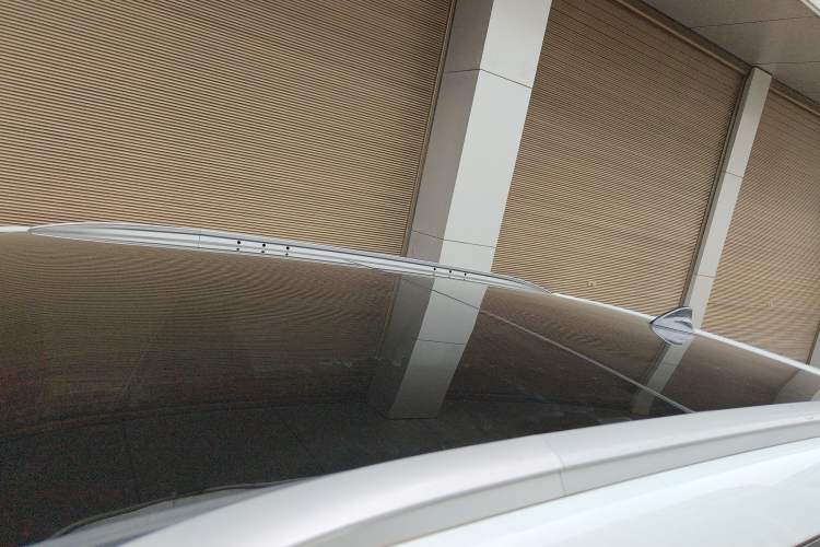 Used Hyundai ix25 2015 1.6L Automatic Two-Wheel-Drive Deluxe DLX Model Roof