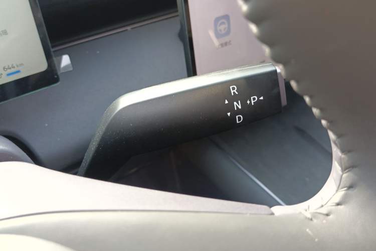 Used Nissan N6 2026 Model 180 Max Gear Lever