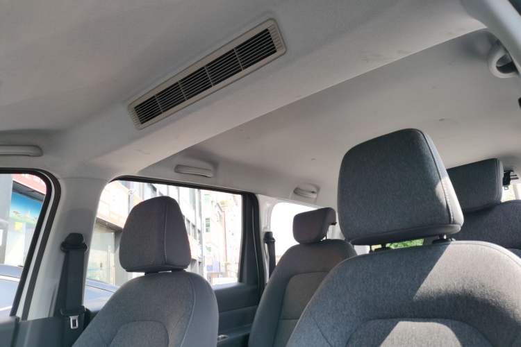 Used Wuling Hongguang New Energy 2025 Extended-Range Hybrid 50KM Comfort Version Headliner