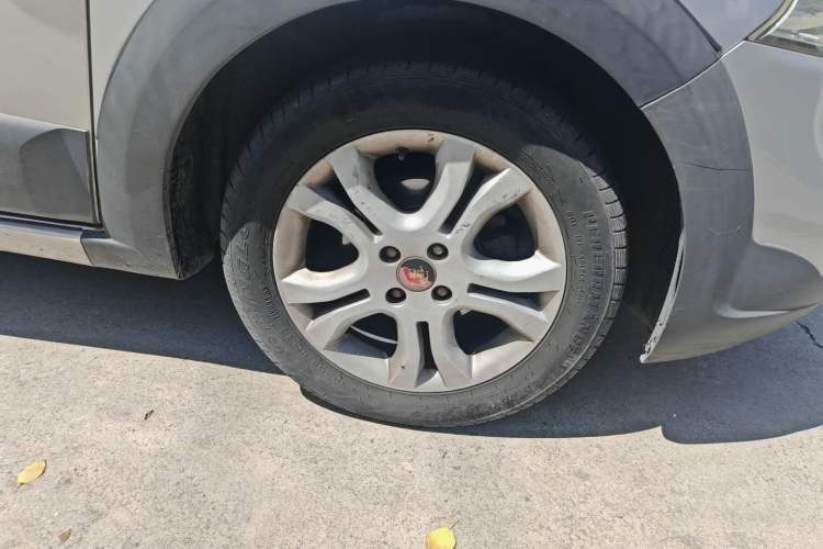 Used FORTHING Joyear 2012 LV 1.5L Manual Luxury Edition