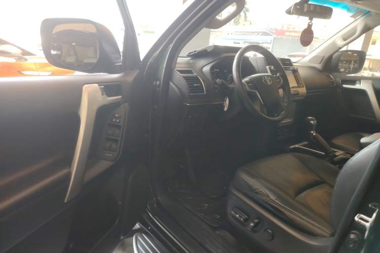 Used Toyota Prado 2018 3.5L Automatic TX-L with Rear-Mounted Spare Tire