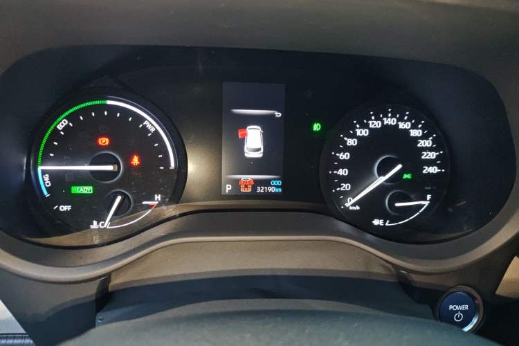 Used Toyota SIENNA 2023 2.5L Hybrid Comfort Edition Odometer Close Up