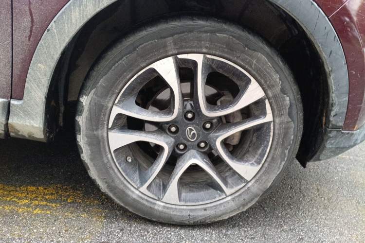 Used Soueast DX7 2015 1.5T Automatic Luxury Model
