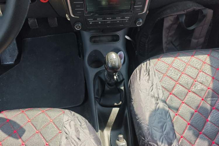 Used Baojun Lechi 2012 Revised 1.0L Manual P-TEC Standard Edition
