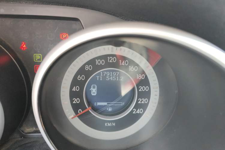 Used Bestune X80 2013 2.0L automatic comfort version