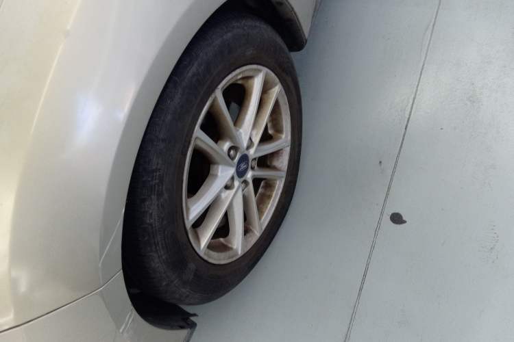 Used Ford Focus 2015 Sedan EcoBoost 125 Automatic Supreme Style Edition
