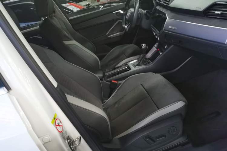 Used Audi Q3 2020 35 TFSI Fashion Dynamic Model