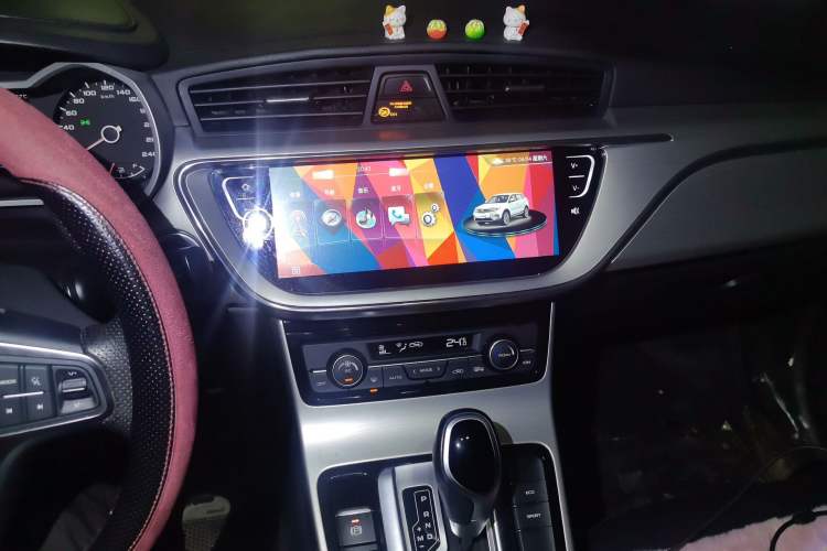 Used Geely Auto Emgrand GL 2017 1.3T DCT Elite Model Audio And AC Panel