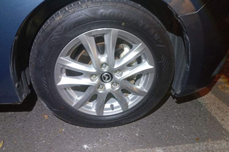 Used Mazda 3 Axela 2014 Sedan 1.5L Manual Comfort Model Right Front Wheel Hub