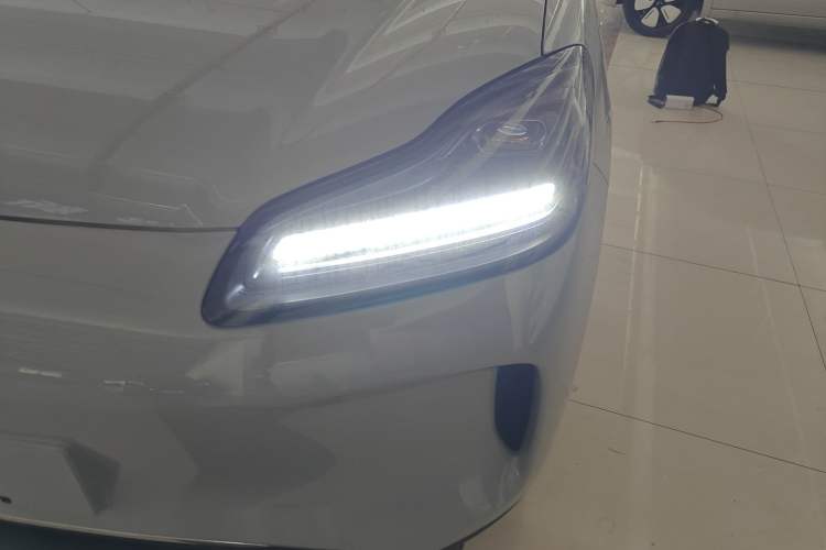 Used Wuling Bingo PLUS 2024 330 km Range Five-Seater Version
