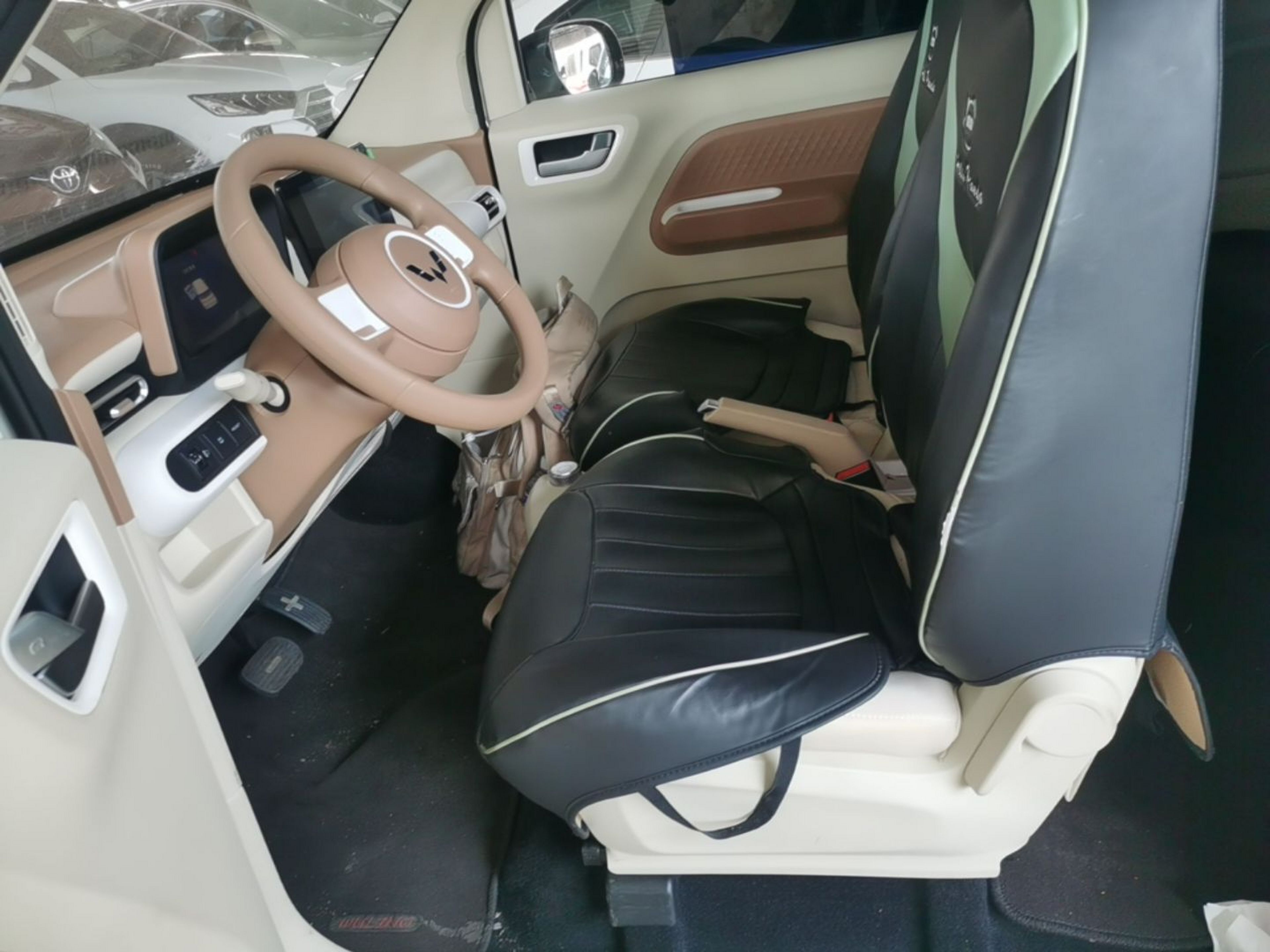 Interior delantero