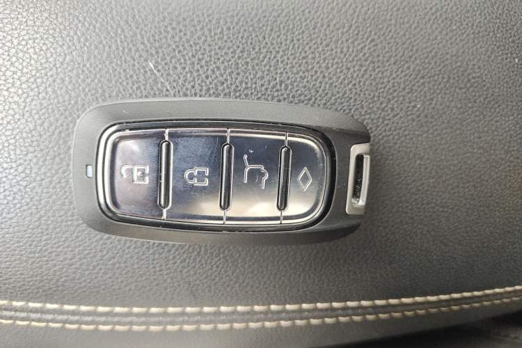 Used BYD Song 2016 GaiShi Edition 1.5TID Automatic Elite Model
