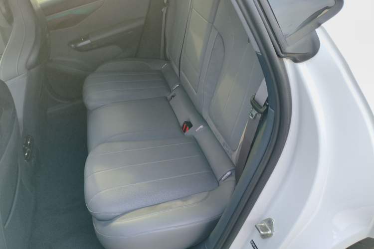 Used Lynk & Co 07 2024 EM-P 126 Long-Range Ultra Left Rear Seat
