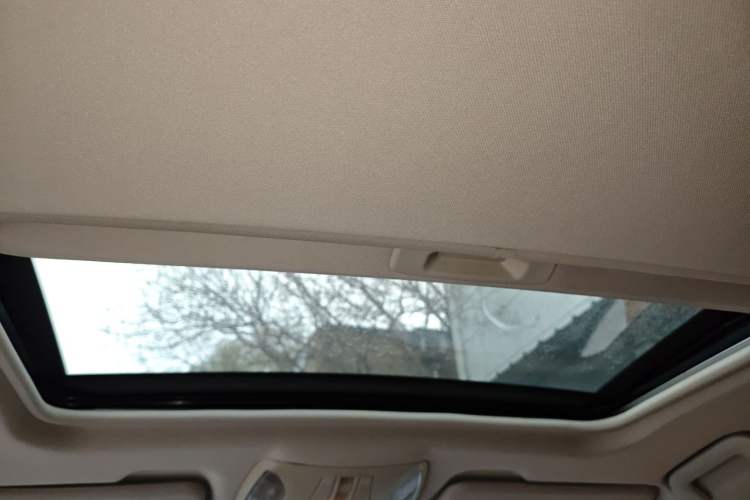 Used GAC Trumpchi GS5 Super 2016 1.8T Automatic Two-Wheel Drive Anniversary Edition Headliner