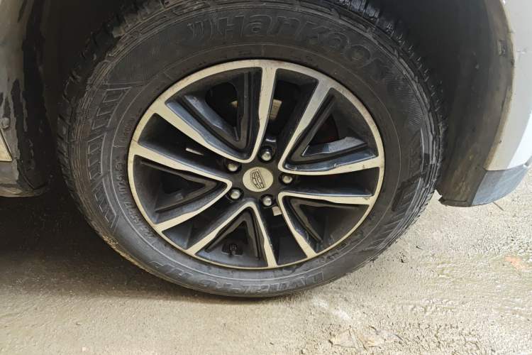 Used Geely Auto Vision X6 2018 1.4T CVT 4G Connected Flagship Edition
