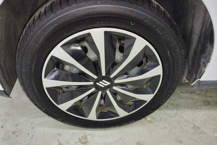 Used JMEV Xiao Qilin 2023 Joyful Edition 201km Comfort Model Exterior 4