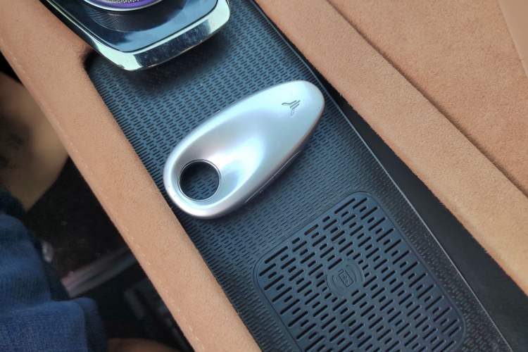 Used VOYAH PASSION 2024 PHEV Four-Wheel Drive Ultra-Long Range Flagship Model Interior 1