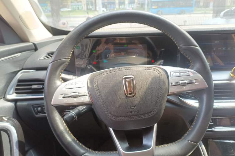 Used Bestune T77 2019 230 TID Automatic Luxury Version National V Steering Wheel