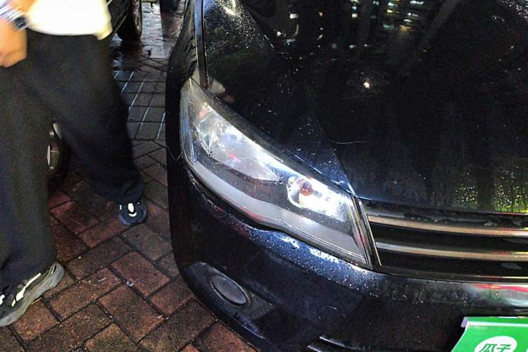 Used Volkswagen Jetta 2013 1.6L Manual Comfort Model Right Front Headlight