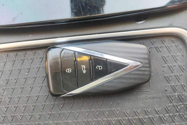 Used Venucia V DD-i 2023 110 km iE Version
