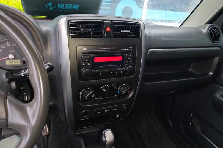 Used Suzuki Jimny 2011 1.3 AT Audio And AC Panel