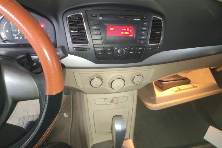 Used Roewe 350 2011 350S 1.5L Automatic Xunda Edition
