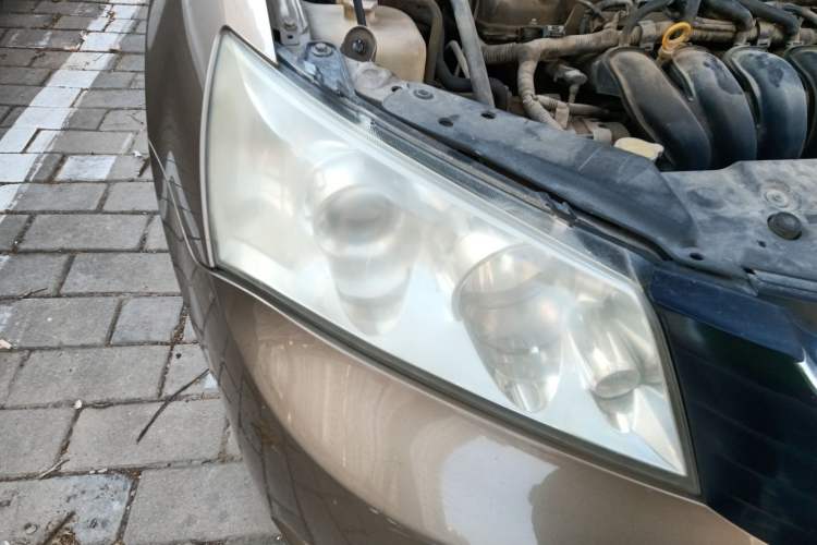 Used Geely Auto Classic Emgrand 2013 Sedan 1.8L Manual Elite CNG Model
