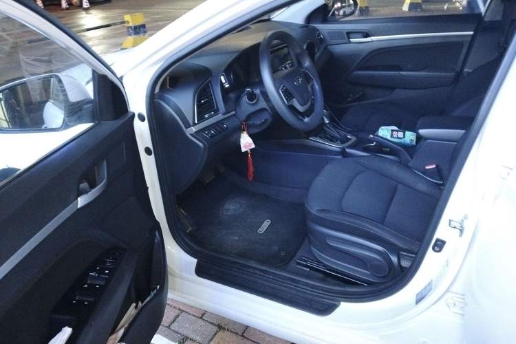 Used Hyundai Elantra (6th Generation / Lingdong) 2016 1.6L Automatic ZhiXuan – Elite Version Driver Seat