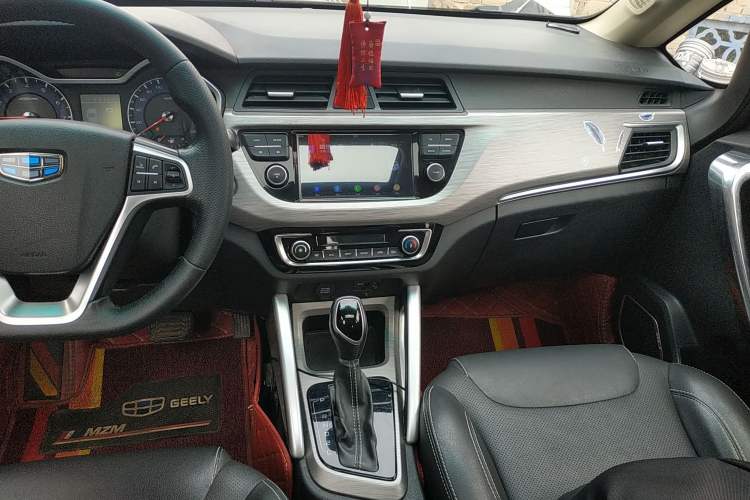 Used Geely Auto Vision X3 2017 1.5L Automatic Luxury Model Audio And AC Panel