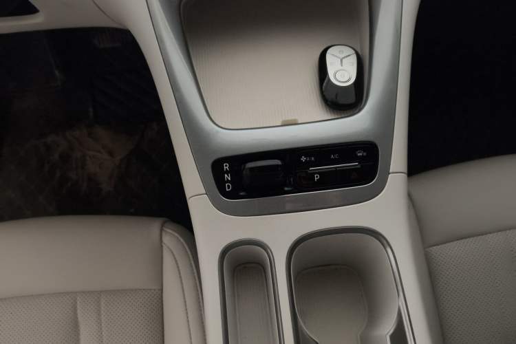 Used Geely Galaxy Geome 2025 UP 410km Exploration Edition Gear Lever