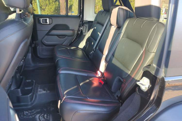 Used Jeep Wrangler 2021 2.0T Robin Hood Four-Door Edition
