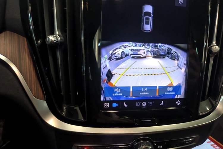 Used Volvo V60 2024 B5 Zhiyuan Luxury Edition
