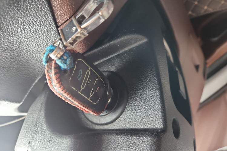 Used FORTHING SX6 2016 1.6L Manual Luxury Model
