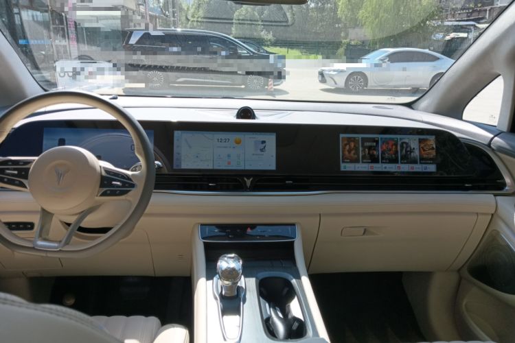 Used VOYAH Dream 2024 PHEV Extended-Range Premium Edition
