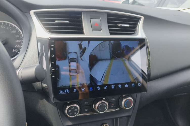 Used Nissan Sylphy 2024 Facelifted Three Classic 1.6XE CVT Comfort Edition Audio And AC Panel