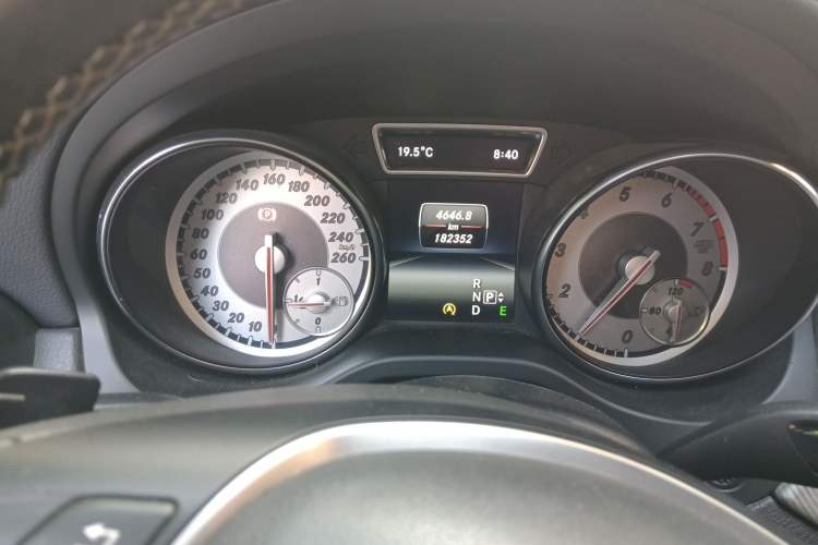 Used Mercedes-Benz GLA 2015 GLA 220 4MATIC Luxury Model Instrument Cluster