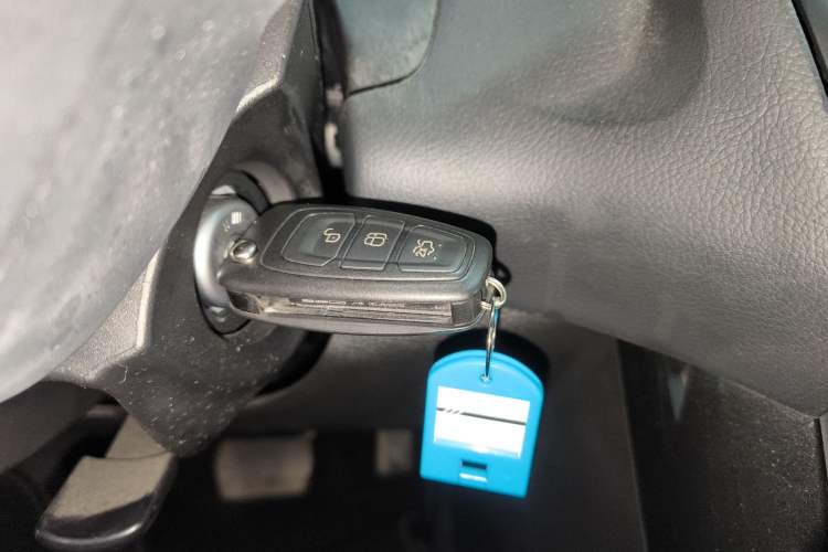 Used Ford Focus 2017 Hatchback 1.6L Automatic Fashion Edition Smart Drive Version
