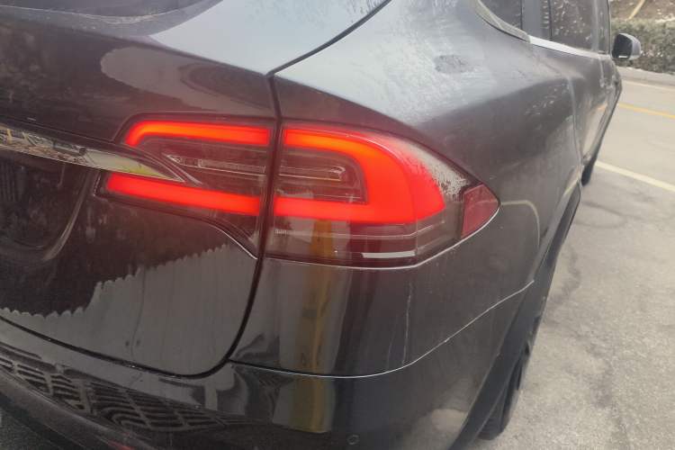 Used Tesla Model X 2019 Long-Range Version Exterior 6