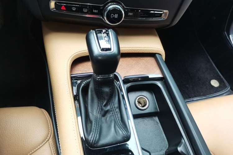 Used Volvo S90 2017 T5 Smart Luxury Edition
