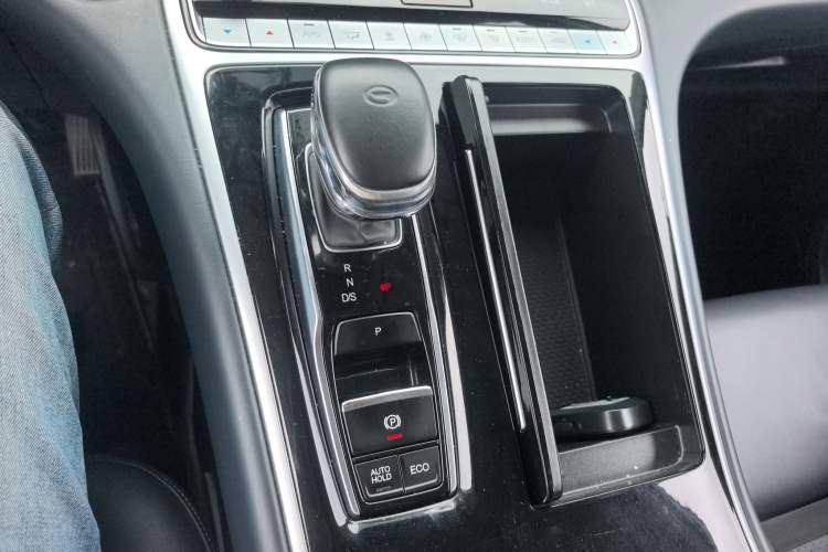 Used GAC Trumpchi M8 2021 Lingxiu Series 390T Deluxe Edition Gear Lever