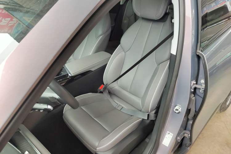 Used Buick E5 2023 Premium Long-Range Version
