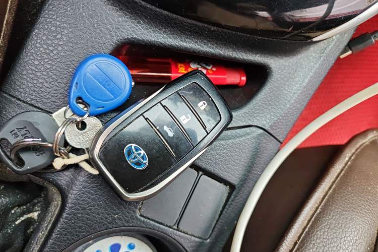 Used Toyota Levin 2017 Revised Dual-Engine 1.8H GS E-CVT Elite Sunroof Version China V Standard
