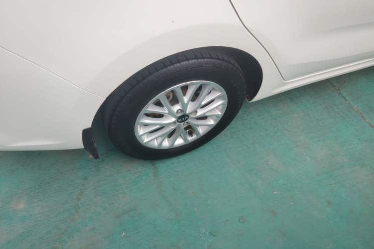 Used Kia K2 2017 Sedan 1.4L Automatic Transmission 15th Anniversary Special Edition GLS
