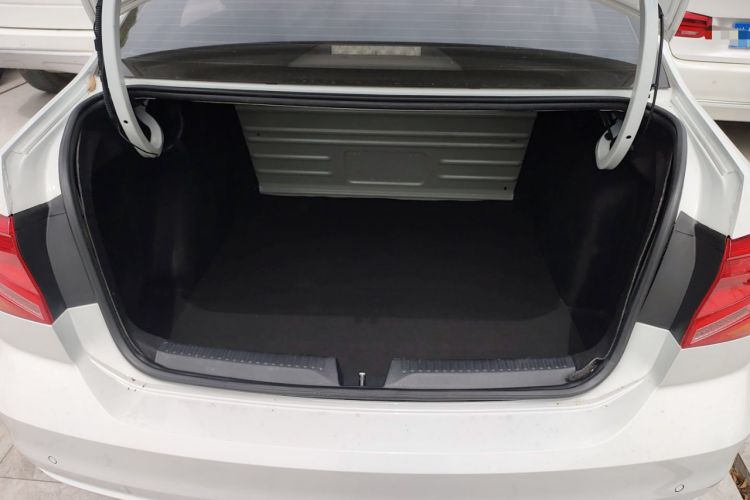 Used Volkswagen Jetta 2019 Dream Edition 1.5L Automatic Fashionable Version