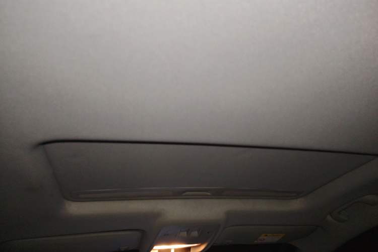 Used Chevrolet Cruze 2018 Redline 320 Automatic Pioneer Edition Headliner