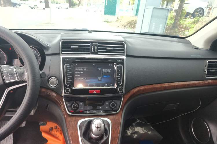 Used Haval H6 2015 Revised Version Sport Edition 1.5T Manual 4x4 Elite Trim
