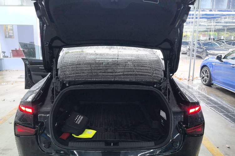 Used XPeng P7 2022 670N+