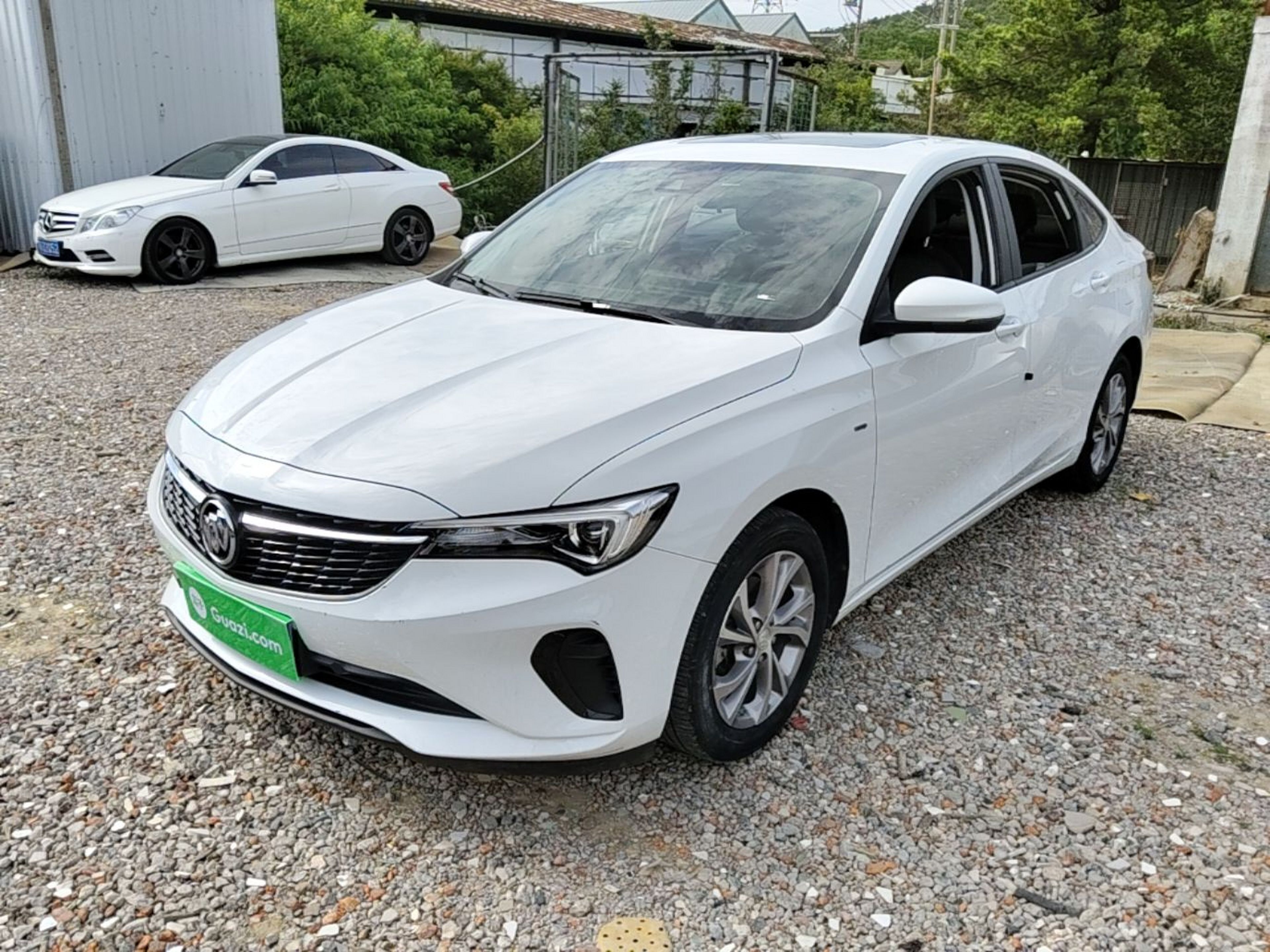 Sous le capot